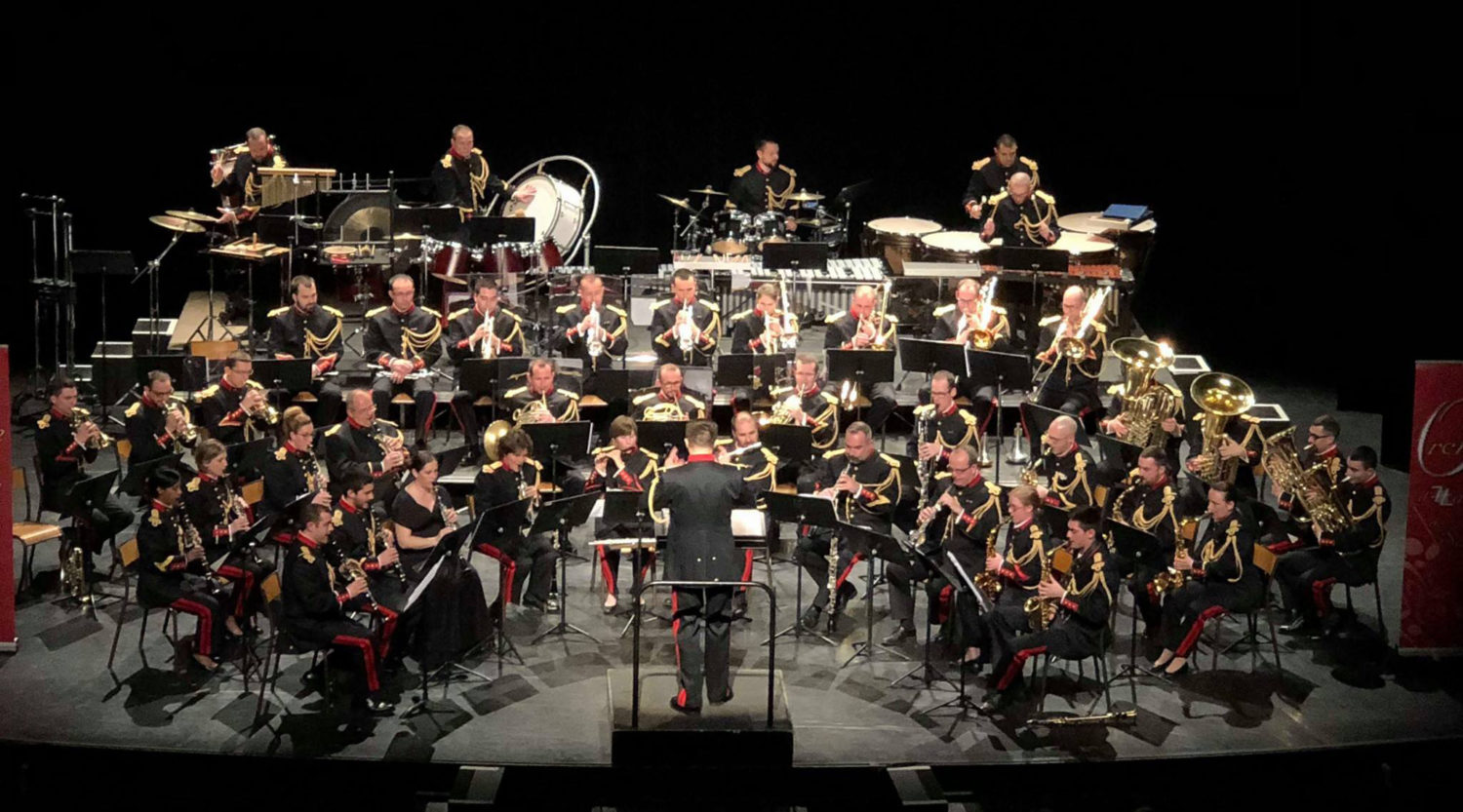 DURSO / L'INFANTERIE : BEL ENSEMBLE DE 3 SOLDATS AU DEFILE
